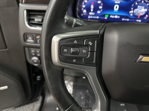 Used 2024 Chevrolet Suburban LT image 16