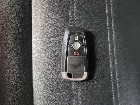 Used 2021 Ford EcoSport Titanium image 32