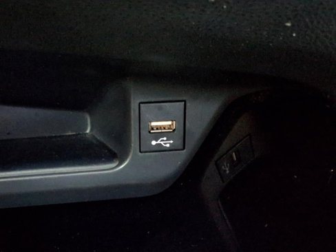 Used 2020 Toyota C-HR Limited image 7