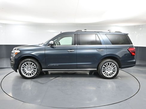 Used 2024 Ford Expedition Platinum image 9