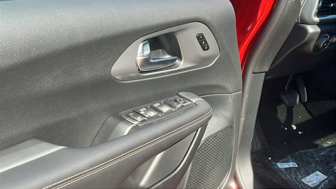 New 2026 Chrysler Pacifica Select image 16
