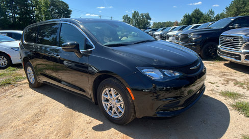 New 2026 Chrysler Voyager LX image 5