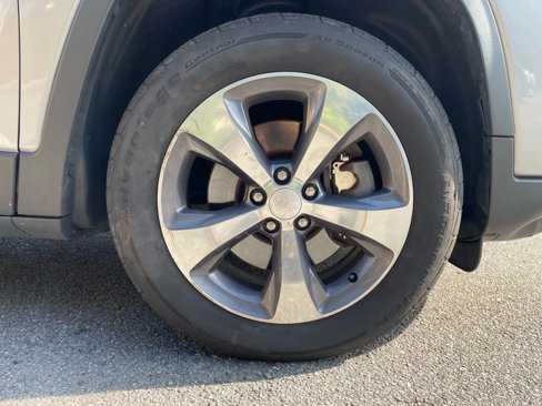Used 2019 Jeep Cherokee Limited image 52