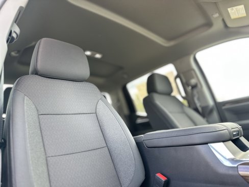 New 2026 GMC Sierra 1500 Elevation image 12