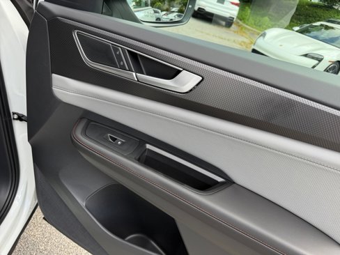 New 2025 Volkswagen Atlas Peak Edition SE image 31
