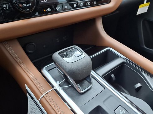 New 2025 Nissan Pathfinder Platinum image 21