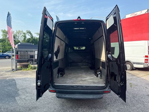 Used 2019 Mercedes-Benz Sprinter 170 Cargo image 23