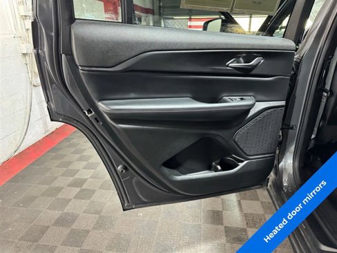 Used 2024 Jeep Grand Cherokee L Laredo image 10