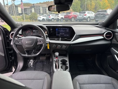 Used 2024 Chevrolet Trax RS image 26