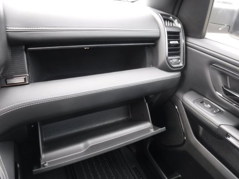 Certified 2024 RAM 1500 Limited image 33