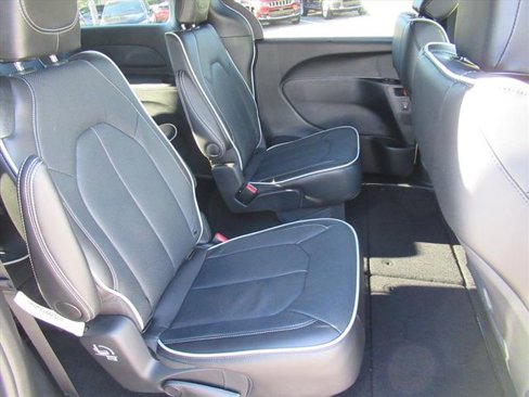 New 2026 Chrysler Pacifica Limited w/ S Appearance Package image 31