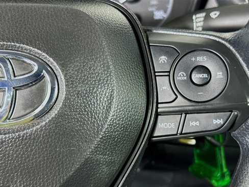 Used 2025 Toyota Corolla LE image 14