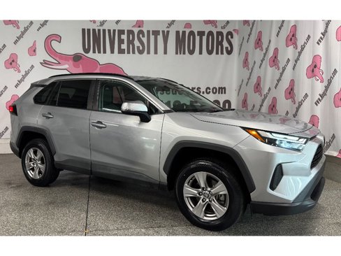 Used 2022 Toyota RAV4 XLE image 4