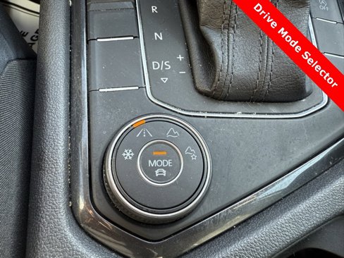 Used 2019 Volkswagen Tiguan SE image 22