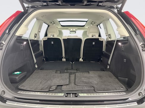 Used 2025 Volvo XC90 B5 Plus w/ Protection Package Premier image 21
