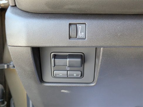 Certified 2023 Chevrolet Colorado LT w/ LT Convenience Package III image 14