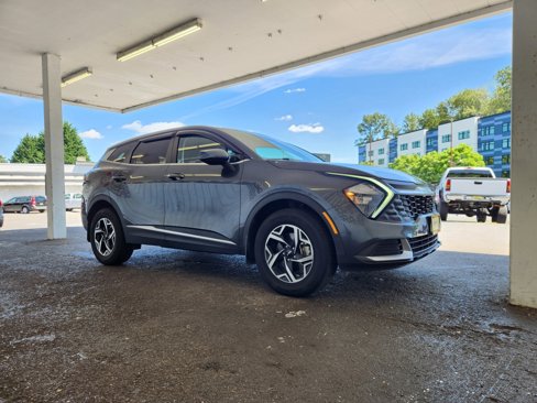 Used 2023 Kia Sportage LX image 7