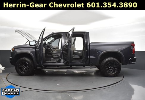 Used 2023 Chevrolet Silverado 1500 ZR2 w/ Technology Package image 48