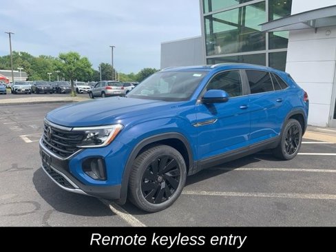 New 2025 Volkswagen Atlas Cross Sport SE image 8