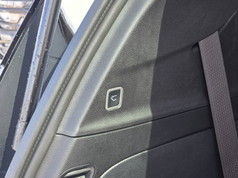 New 2026 Chrysler Pacifica Limited image 13
