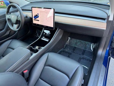 Used 2020 Tesla Model 3 Standard Range Plus image 21