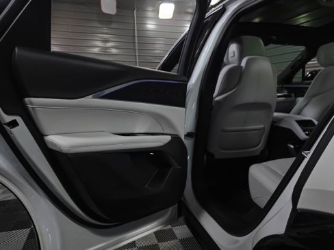 Used 2024 Cadillac Lyriq Luxury w/ LPO, Floor Liner Package image 36