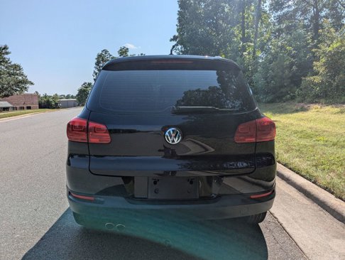 Used 2017 Volkswagen Tiguan Limited w/ Premium Package image 8