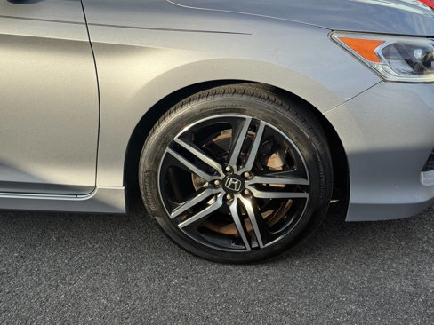 Used 2017 Honda Accord Sport Special Edition image 25