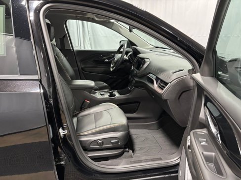 Certified 2024 GMC Terrain AT4 w/ Infotainment Package II image 12