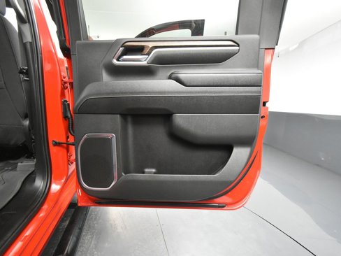 Used 2024 GMC Sierra 2500 SLE image 38