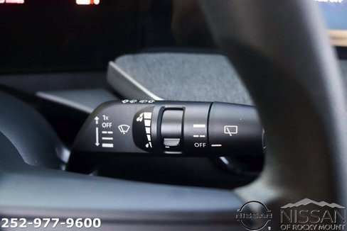 Used 2025 Nissan Kicks SV w/ Charging Package image 20