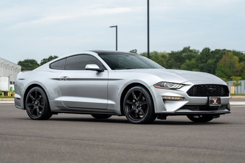 Used 2019 Ford Mustang Coupe w/ Black Accent Package image 12