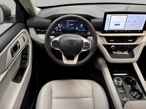 New 2025 Ford Explorer Active w/ Active Comfort Package image 12