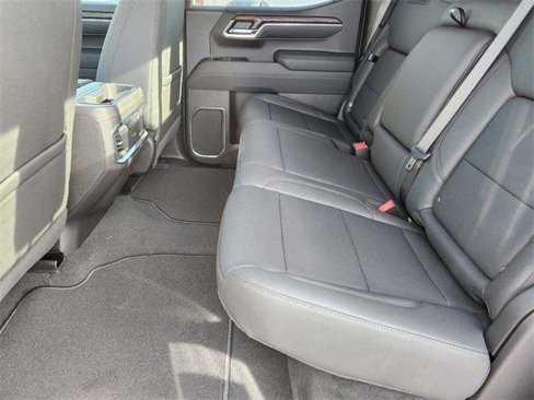 New 2025 GMC Sierra 1500 SLE w/ X31 Off-Road Package image 11