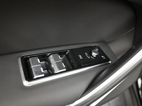 New 2025 Jaguar F-PACE R-Dynamic S image 21