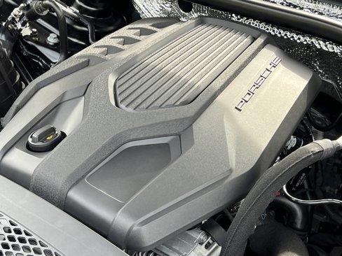 New 2026 Porsche Macan image 35