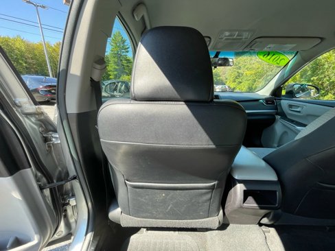 Used 2016 Toyota Camry SE image 35