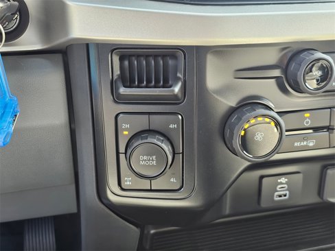 New 2026 Ford F350 4x4 Crew Cab Super Duty image 37