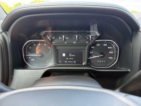 Used 2022 GMC Sierra 1500 AT4 w/ AT4 Preferred Package image 12