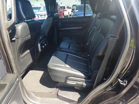 Used 2019 Ford Expedition XLT w/ Equipment Group 201A image 11