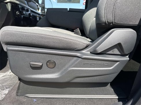 New 2025 Ford F250 XLT w/ Black Appearance Package image 8