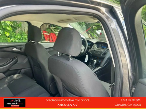 Used 2015 Ford Focus SE image 28