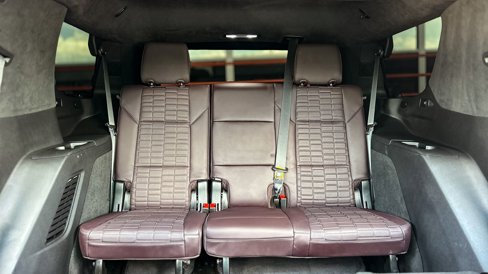 Used 2024 Cadillac Escalade V w/ LPO, ONYX Package image 44