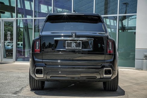 New 2025 Rolls-Royce Cullinan image 17