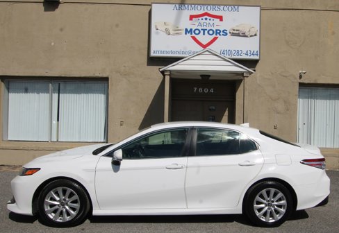 Used 2020 Toyota Camry LE image 5