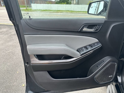 Used 2019 Chevrolet Suburban LT image 23