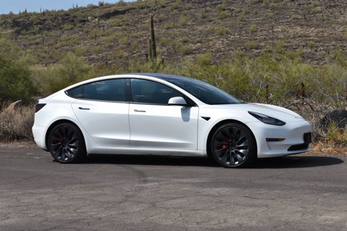 Used 2022 Tesla Model 3 Performance image 3