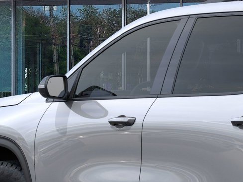 New 2026 Chevrolet Traverse Z71 w/ LPO, Floor Liner Package image 13