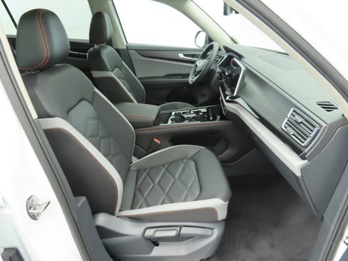 New 2026 Volkswagen Atlas Peak Edition image 21