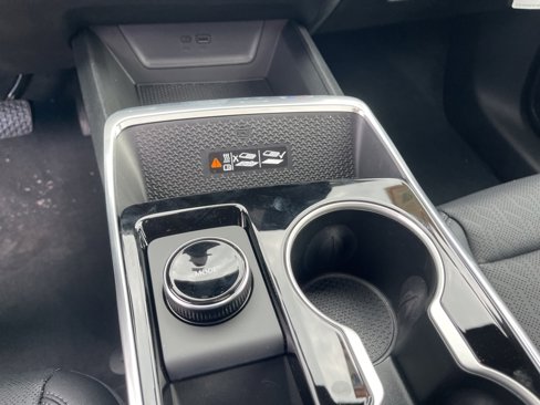 New 2026 Chevrolet Equinox LT w/ Convenience Package II image 29